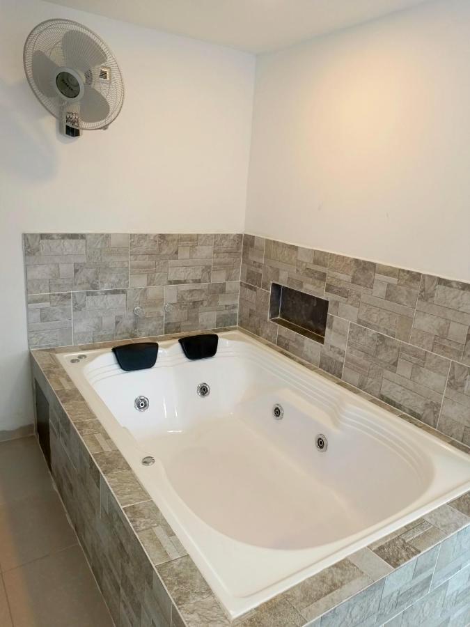 Hotel Buenos Aires Central เมเดยิน ภายนอก รูปภาพ