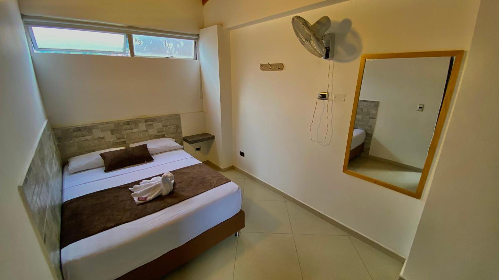Hotel Buenos Aires Central เมเดยิน ภายนอก รูปภาพ